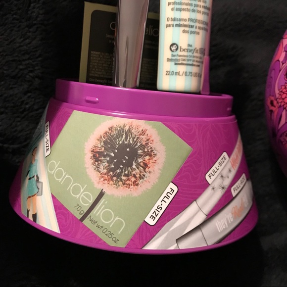 Benefit 4 Full Size Piece Gift Set $104 value - Picture 3 of 5